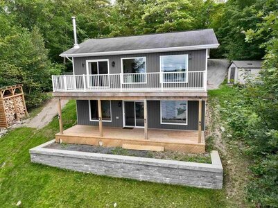 Display Image for 16 Sunrise Bay Rd