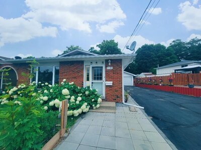 Display Image for 218B Ottawa Ave
