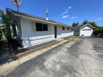 Display Image for 238 Mississauga Ave