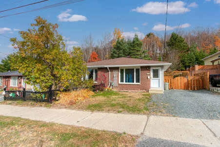 Display Image for 168B Ottawa Ave