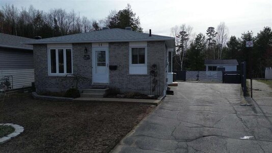 Display Image for 14 Bennett Dr